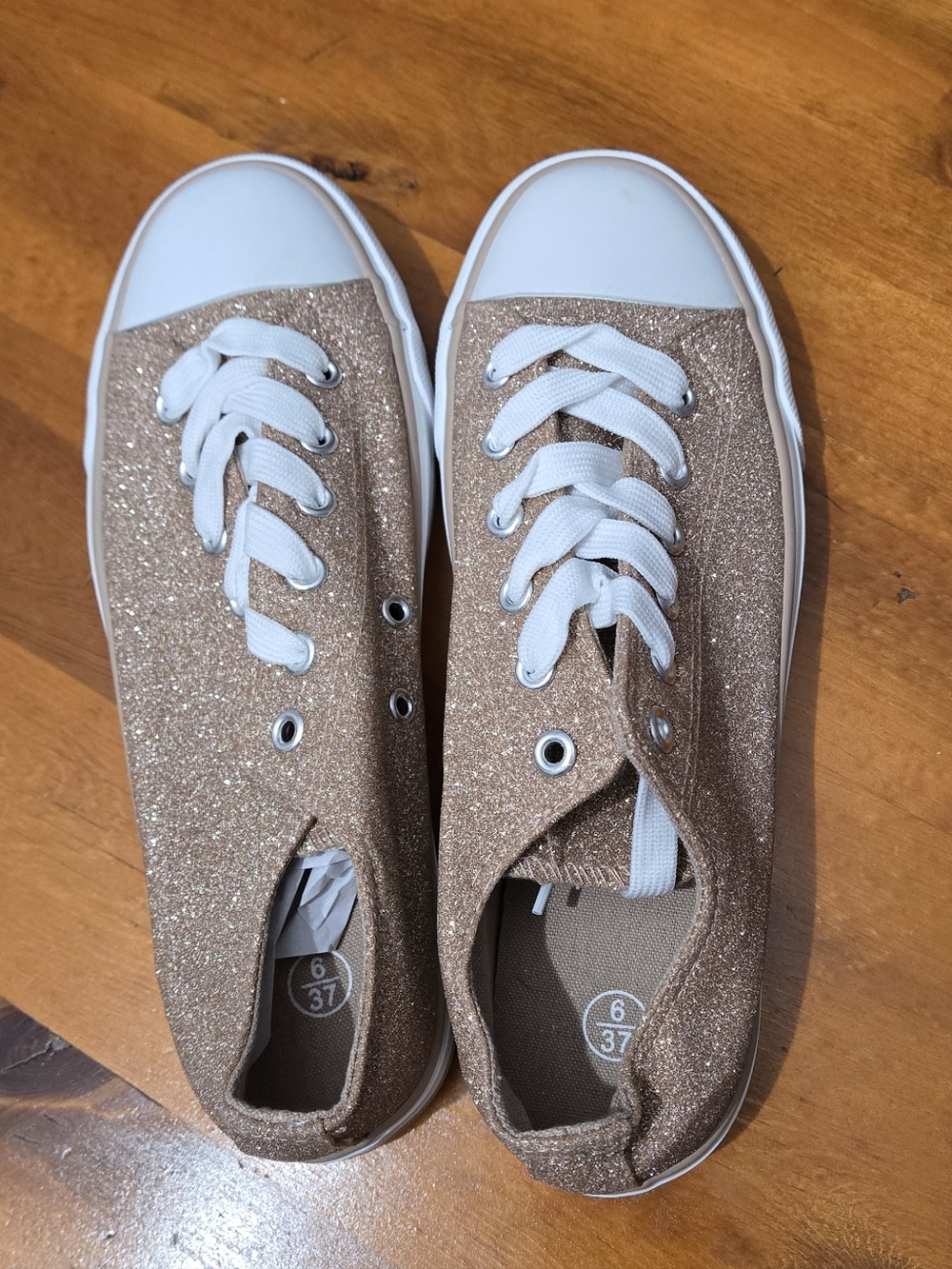 Sparkly Glitter Rose Gold Lace Up Sneakers Amazon No Brand Sz 6 Small Scuff Toes